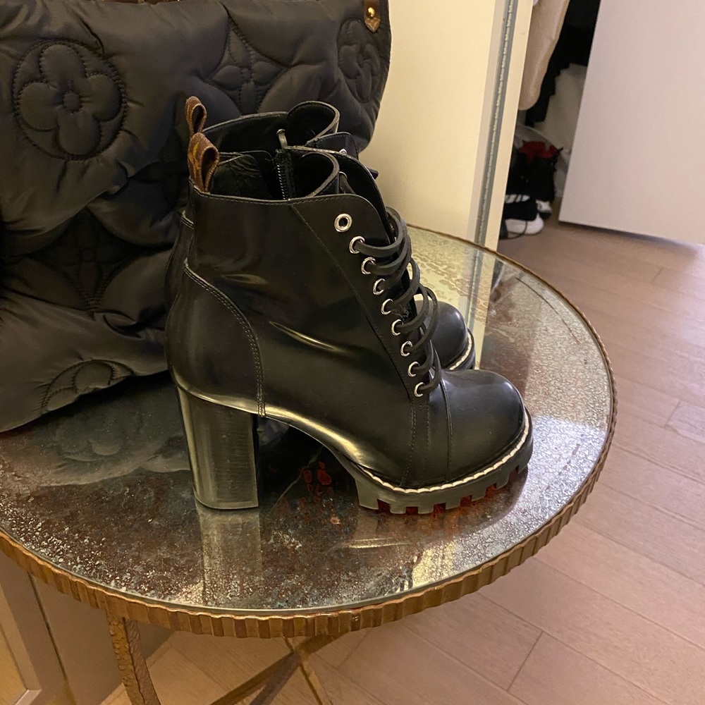 Louis Vuitton Star Trail Ankle Boot 39